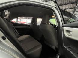 TOYOTA - COROLLA - 2017/2018 - Prata - R$ 86.900,00