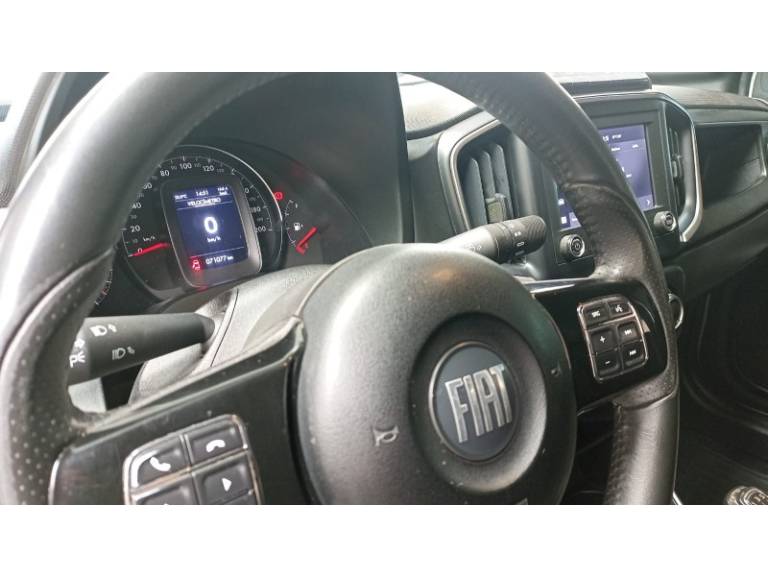 FIAT - STRADA - 2020/2021 - Branca - R$ 99.900,00