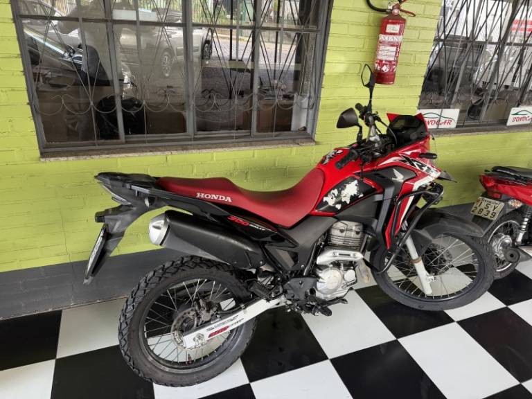 HONDA - XRE 300 - 2021/2022 - Vermelha - R$ 29.900,00