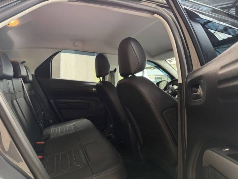 CITROËN - C4 CACTUS - 2021/2022 - Cinza - R$ 88.900,00