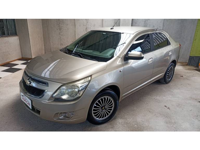 CHEVROLET - COBALT - 2012/2012 - Bege - R$ 37.900,00