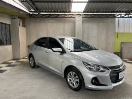 CHEVROLET - ONIX - 2022/2023 - Prata - R$ 68.900,00