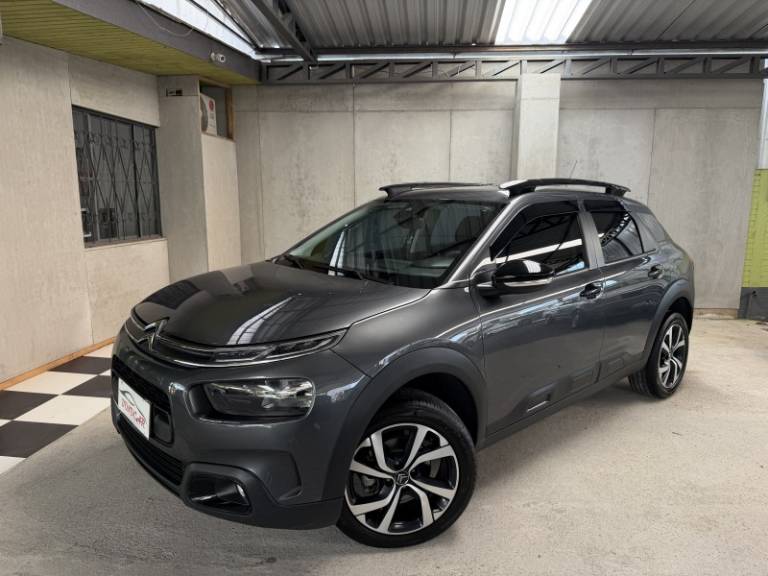 CITROËN - C4 CACTUS - 2021/2022 - Cinza - R$ 86.900,00