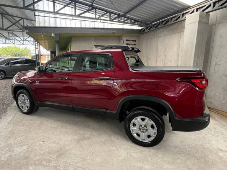 FIAT - TORO - 2017/2018 - Vermelha - R$ 99.900,00