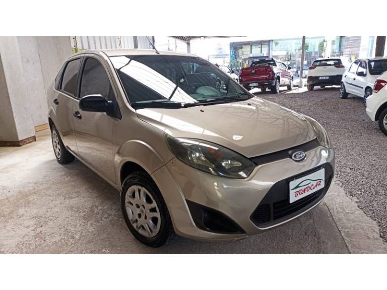 FORD - FIESTA - 2011/2012 - Prata - R$ 34.900,00