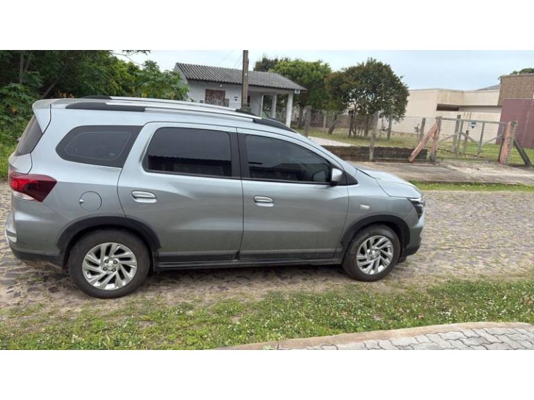 CHEVROLET - SPIN - 2025/2025 - Prata - R$ 129.900,00