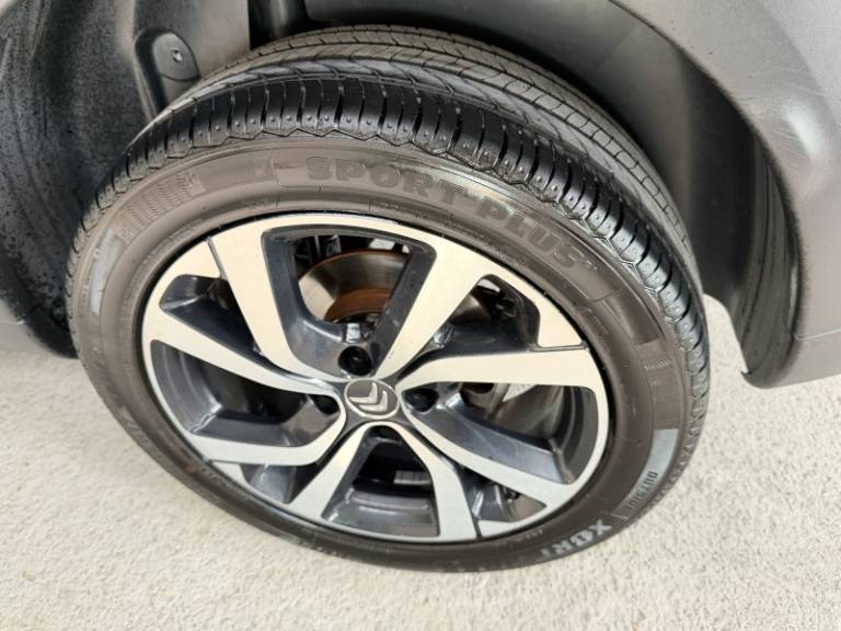 CITROËN - C4 CACTUS - 2021/2022 - Cinza - R$ 88.900,00