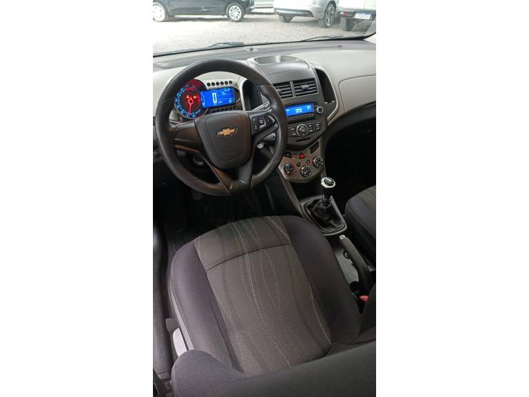 CHEVROLET - SONIC - 2013/2013 - Preta - R$ 36.900,00