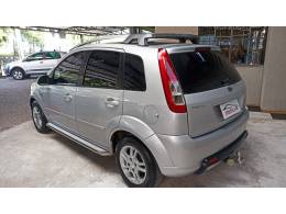 FORD - FIESTA - 2009/2009 - Prata - R$ 28.900,00