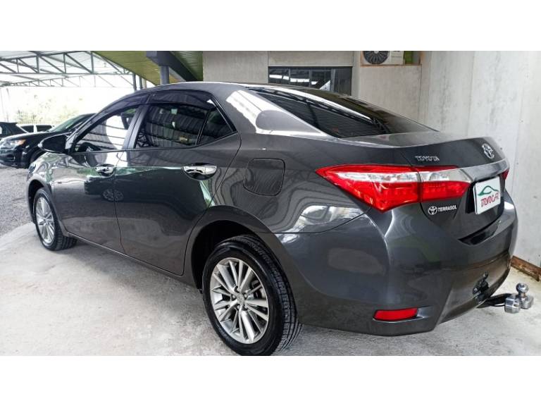 TOYOTA - COROLLA - 2015/2015 - Cinza - R$ 86.900,00