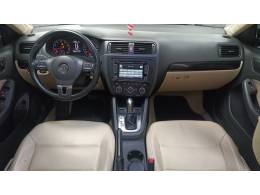 VOLKSWAGEN - JETTA - 2013/2013 - Preta - R$ 67.900,00
