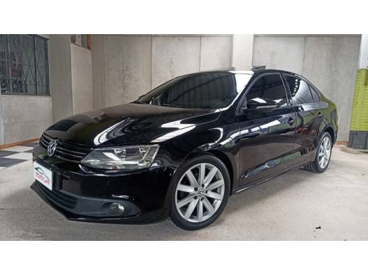VOLKSWAGEN - JETTA - 2013/2013 - Preta - R$ 67.900,00