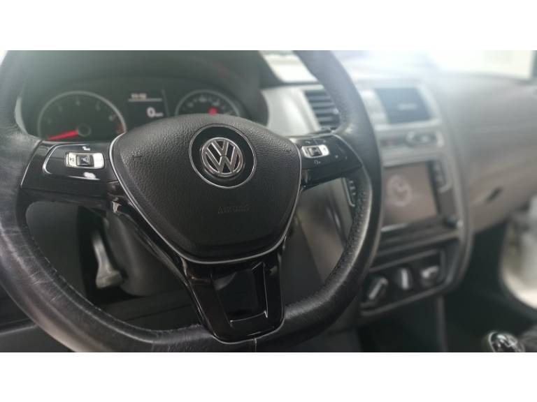 VOLKSWAGEN - FOX - 2017/2018 - Branca - R$ 55.900,00