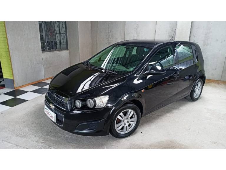 CHEVROLET - SONIC - 2013/2013 - Preta - R$ 36.900,00