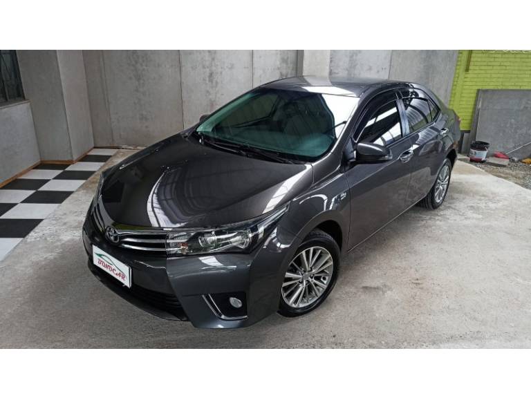 TOYOTA - COROLLA - 2015/2015 - Cinza - R$ 86.900,00