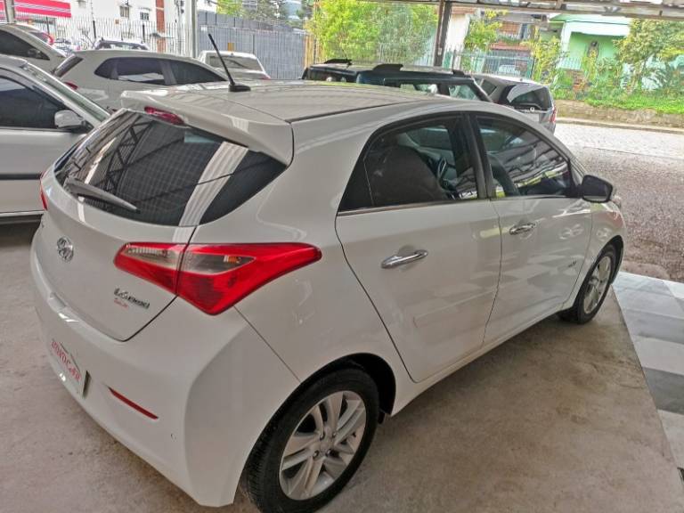 HYUNDAI - HB20 - 2014/2015 - Branca - R$ 54.900,00