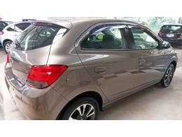 CHEVROLET - ONIX - 2013/2014 - Cinza - R$ 50.900,00