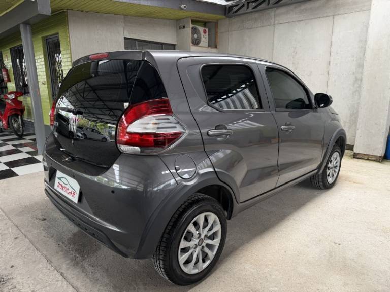 FIAT - MOBI - 2022/2022 - Cinza - R$ 49.900,00