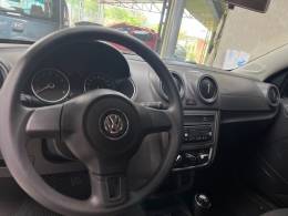 VOLKSWAGEN - VOYAGE - 2013/2014 - Prata - R$ 39.900,00