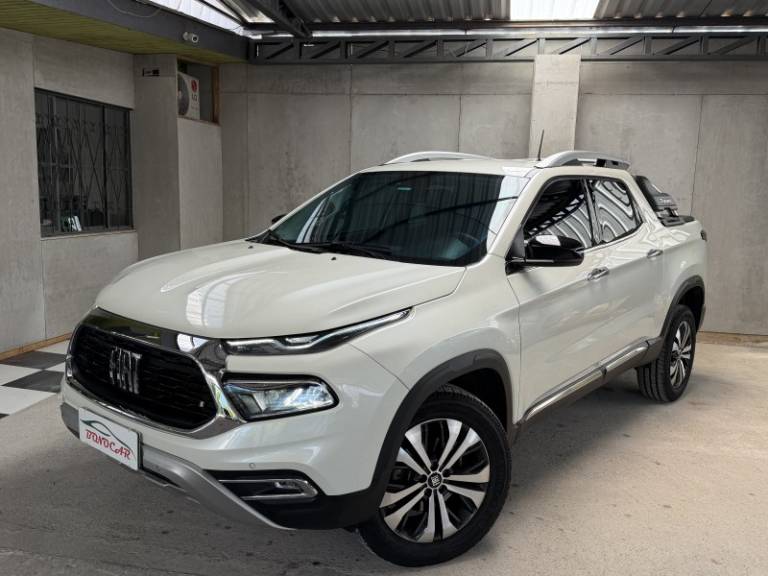 FIAT - TORO - 2024/2024 - Branca - R$ 142.900,00