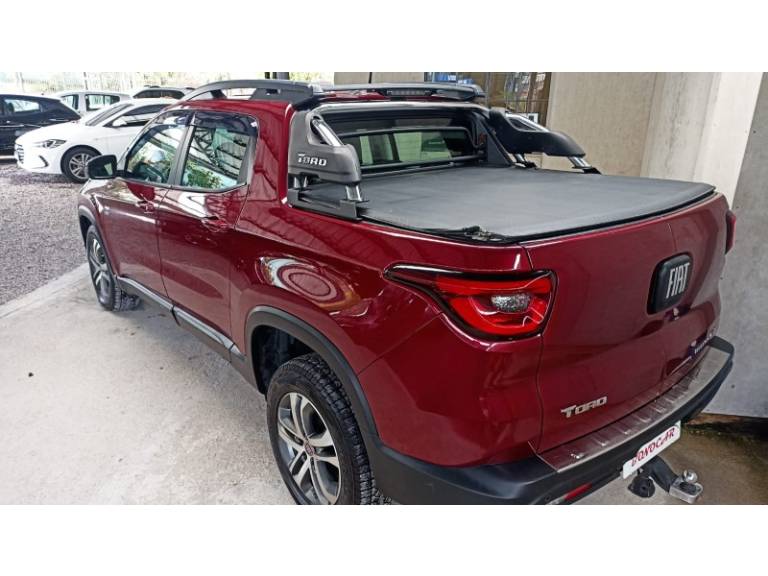 FIAT - TORO - 2018/2019 - Vermelha - R$ 96.900,00