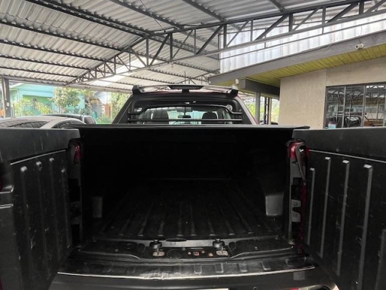 FIAT - TORO - 2017/2018 - Vermelha - R$ 98.900,00