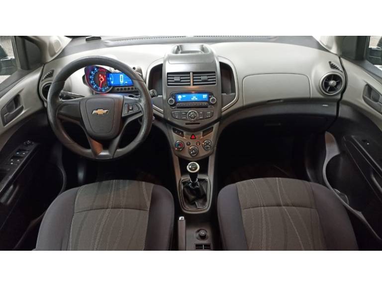CHEVROLET - SONIC - 2013/2013 - Preta - R$ 36.900,00