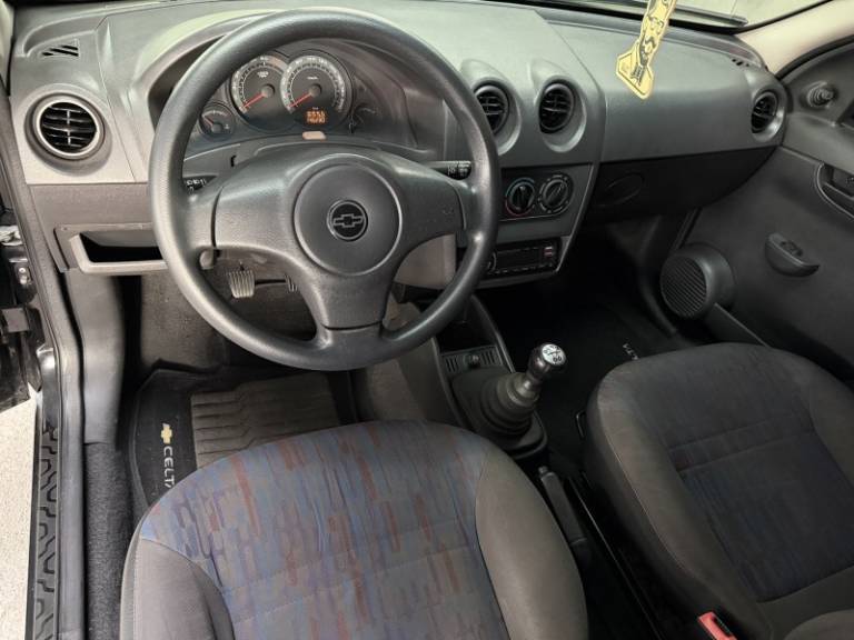 CHEVROLET - CELTA - 2009/2010 - Preta - R$ 19.900,00