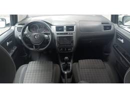 VOLKSWAGEN - FOX - 2017/2018 - Branca - R$ 53.900,00