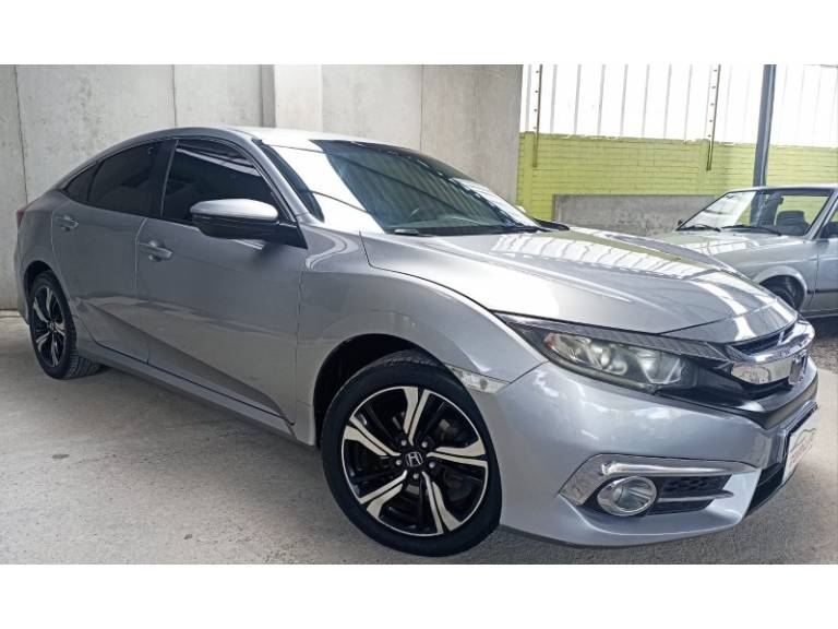 HONDA - CIVIC - 2017/2017 - Prata - R$ 105.900,00