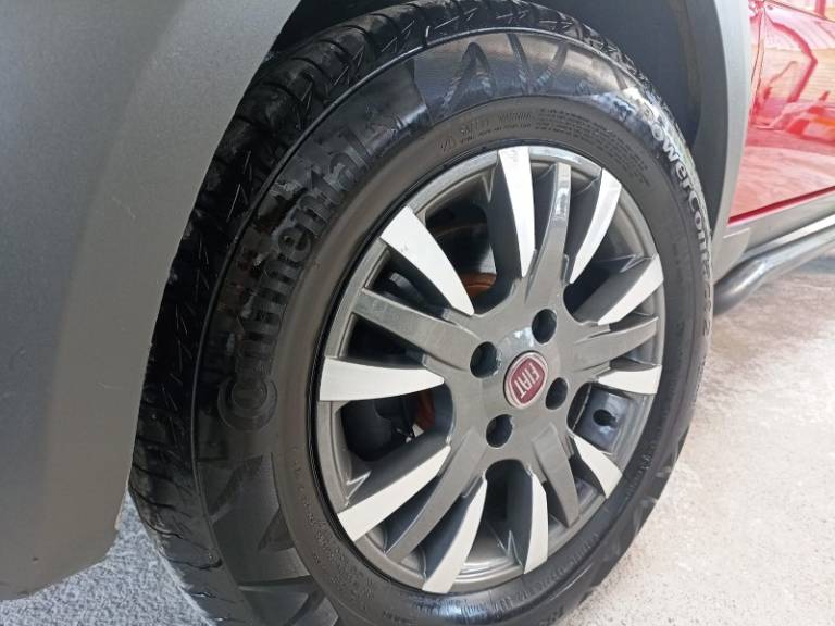 FIAT - STRADA - 2014/2014 - Vermelha - R$ 53.900,00
