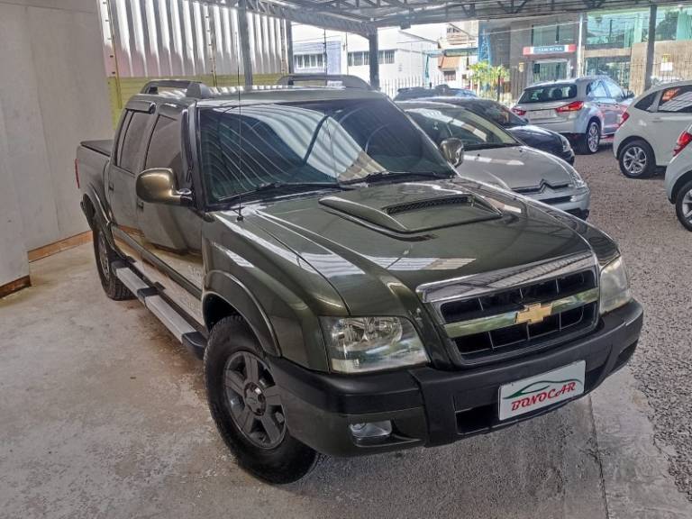 CHEVROLET - S10 - 2011/2011 - Verde - R$ 67.900,00