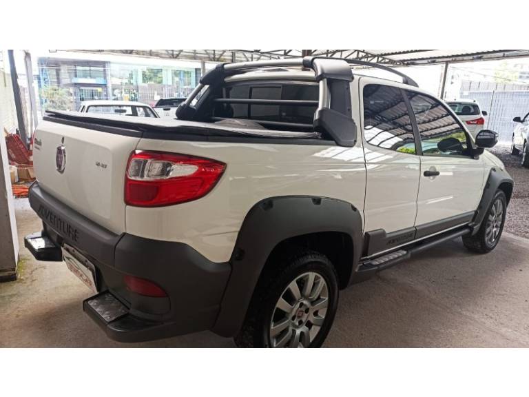 FIAT - STRADA - 2015/2015 - Branca - R$ 69.900,00