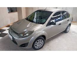 FORD - FIESTA - 2011/2012 - Prata - R$ 34.900,00