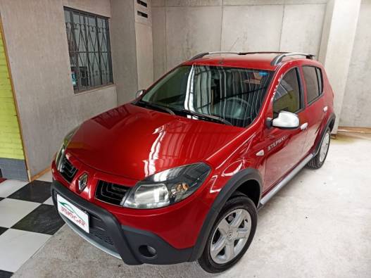 RENAULT - SANDERO - 2010/2011 - Vermelha - R$ 35.900,00