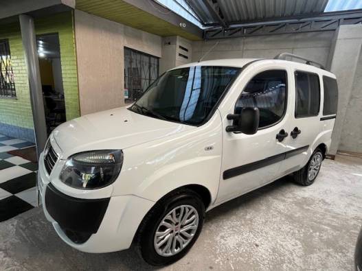 FIAT - DOBLÓ - 2019/2020 - Branca - R$ 74.900,00