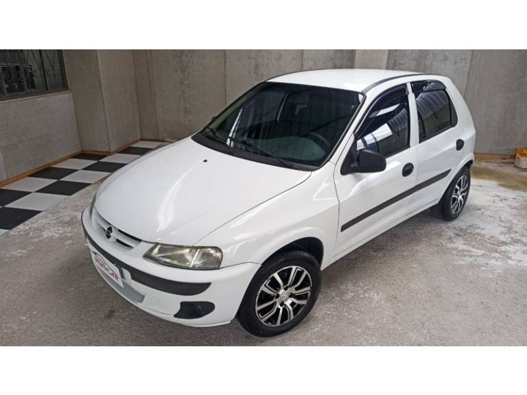 CHEVROLET - CELTA - 2006/2006 - Branca - R$ 18.900,00