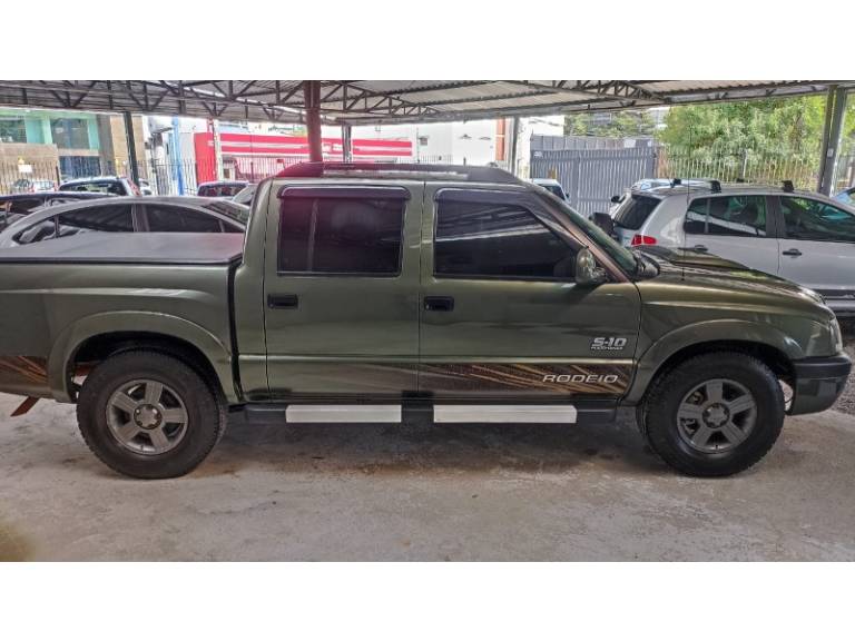 CHEVROLET - S10 - 2011/2011 - Verde - R$ 67.900,00