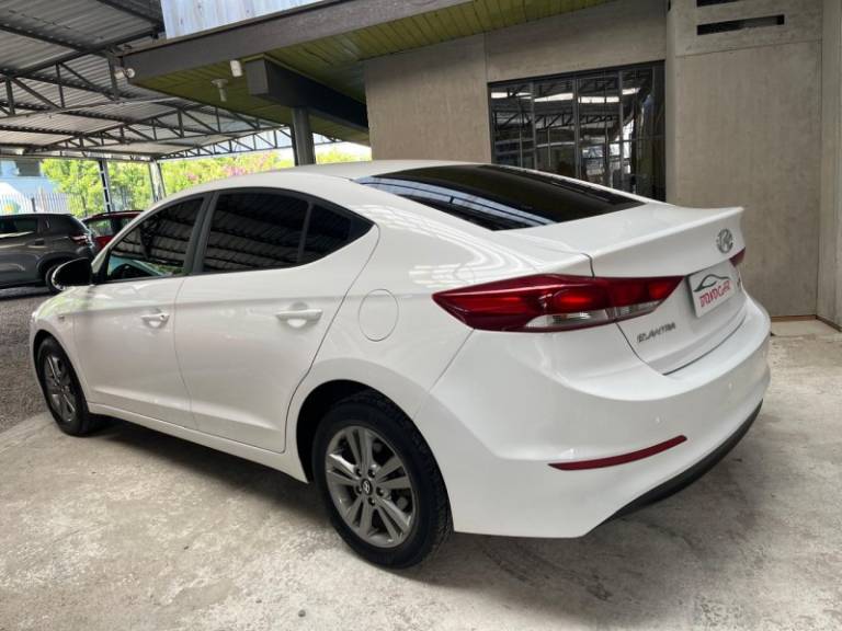 HYUNDAI - ELANTRA - 2016/2017 - Branca - R$ 76.900,00