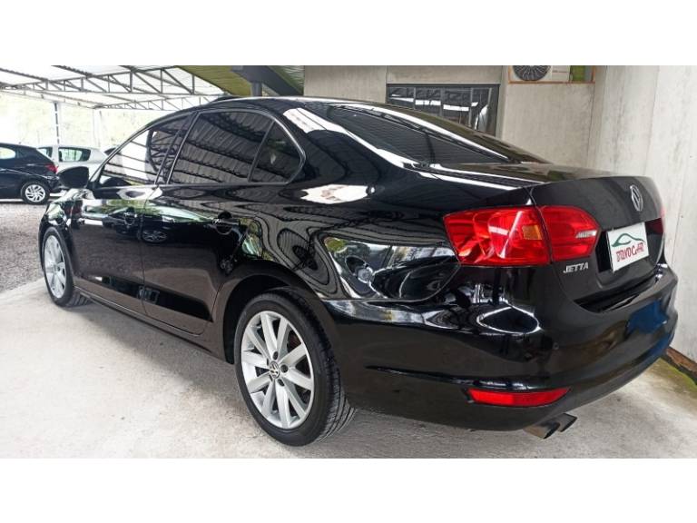 VOLKSWAGEN - JETTA - 2013/2013 - Preta - R$ 67.900,00