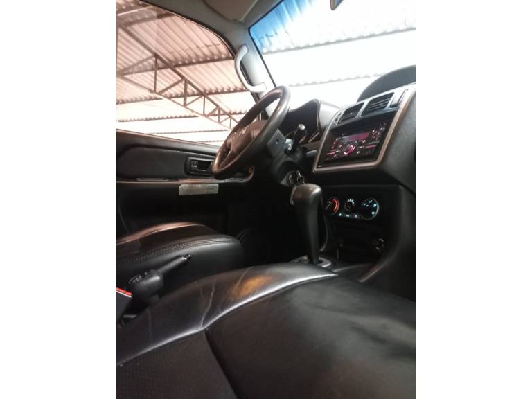 MITSUBISHI - PAJERO TR4 - 2011/2011 - Preta - R$ 61.900,00