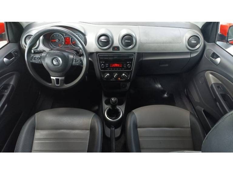 VOLKSWAGEN - SAVEIRO - 2015/2015 - Vermelha - R$ 64.900,00