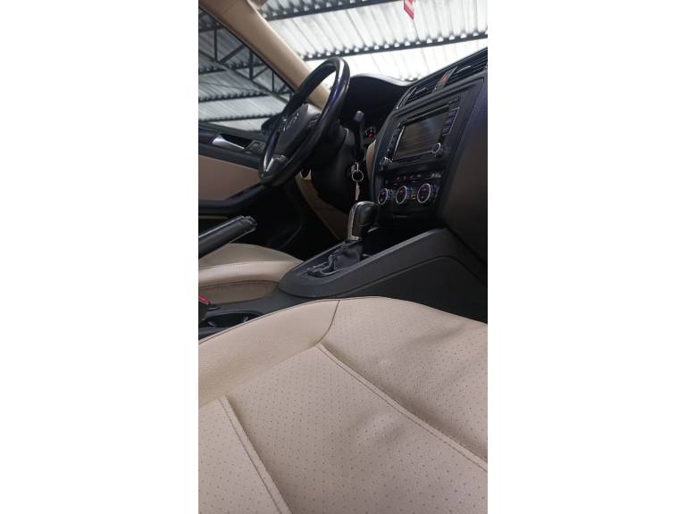 VOLKSWAGEN - JETTA - 2013/2013 - Preta - R$ 67.900,00