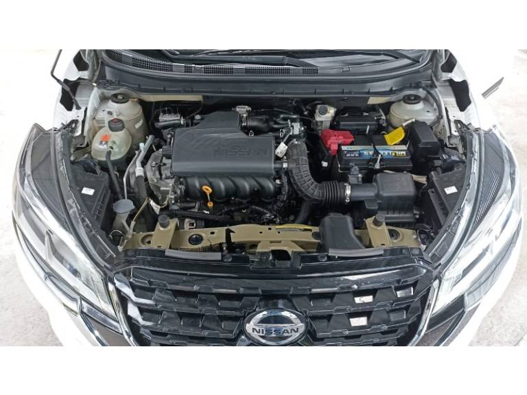 NISSAN - KICKS - 2022/2022 - Branca - R$ 99.900,00