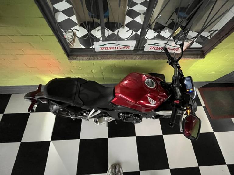 HONDA - CB 650R - 2020/2020 - Vermelha - R$ 49.900,00