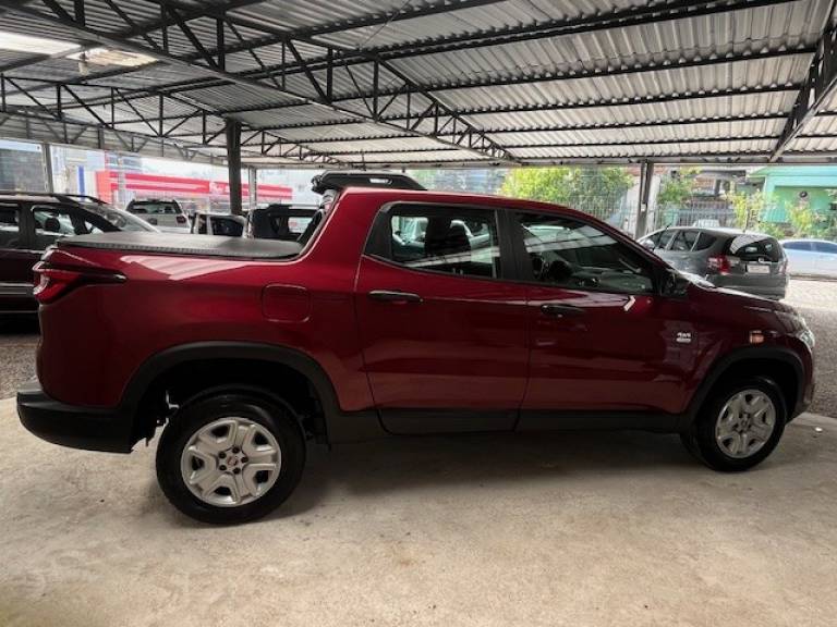 FIAT - TORO - 2017/2018 - Vermelha - R$ 98.900,00